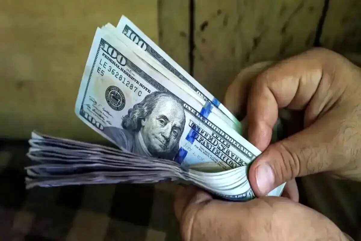 قیمت دلار آزاد اول صبح شنبه ۱۹ مهر ۱۴۰۴ | دلار امروز چند است؟