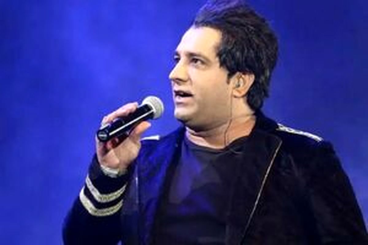 تصویر تلخ مادر امید جهان در مراسم تشییع